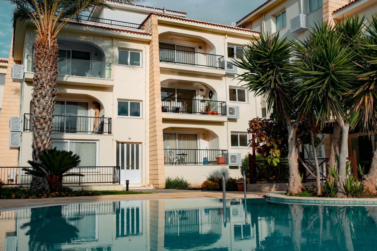 Fantastic 4 Cyprus First Line Beachfront Boghaz Экстерьер фото