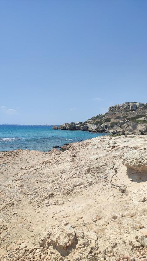 Fantastic 4 Cyprus First Line Beachfront Boghaz Экстерьер фото